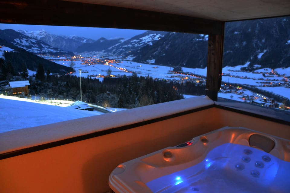 Private spa tub