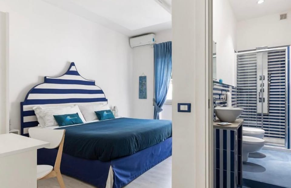 Deluxe Double Room, Garden View | Iron/ironing board, free WiFi