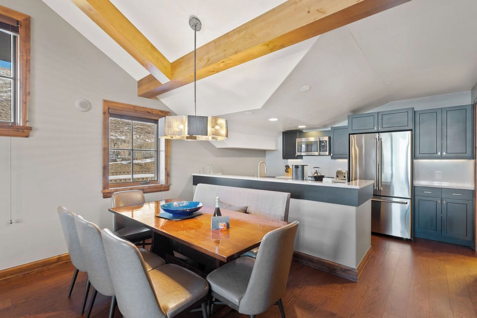 Example of a Dining Room & Kitchen