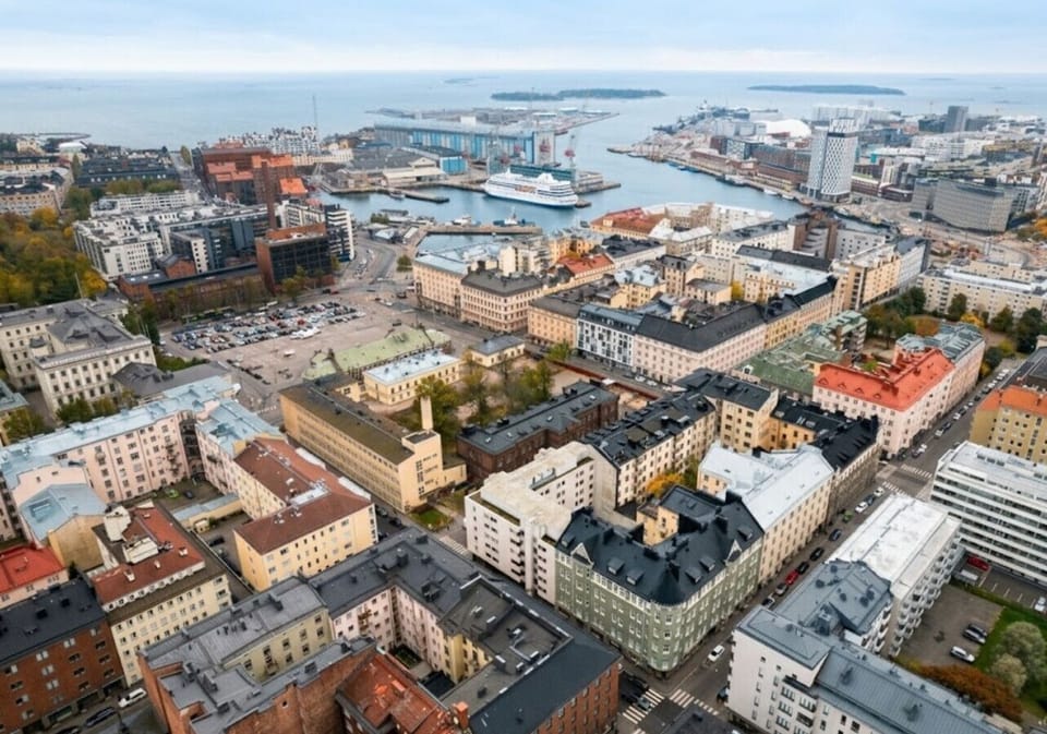 Your central location in Kamppi puts trendy cafes, restaurants, and excellent transport links right at your doorstep.