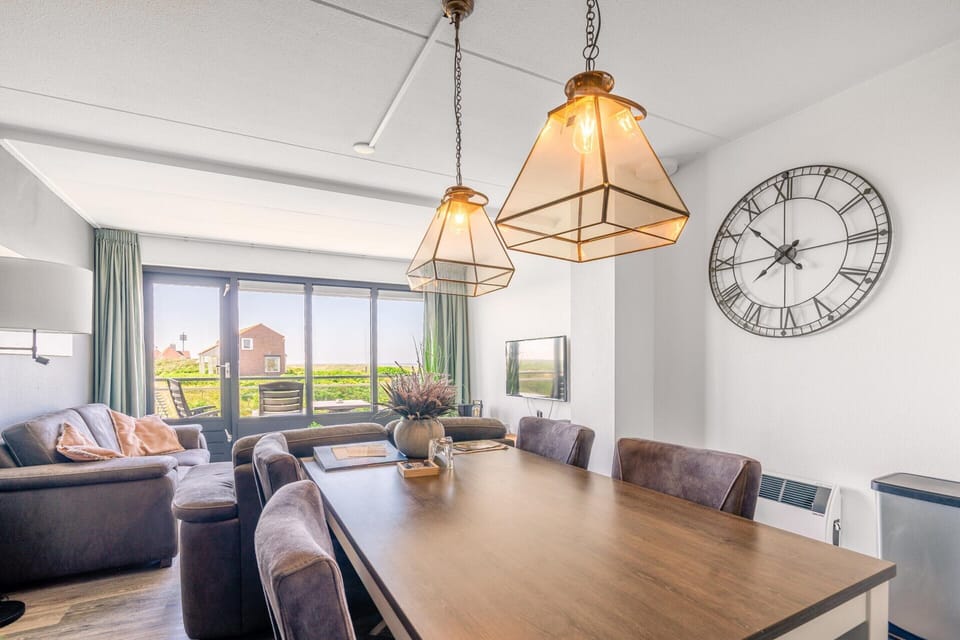 Apartment | Dining