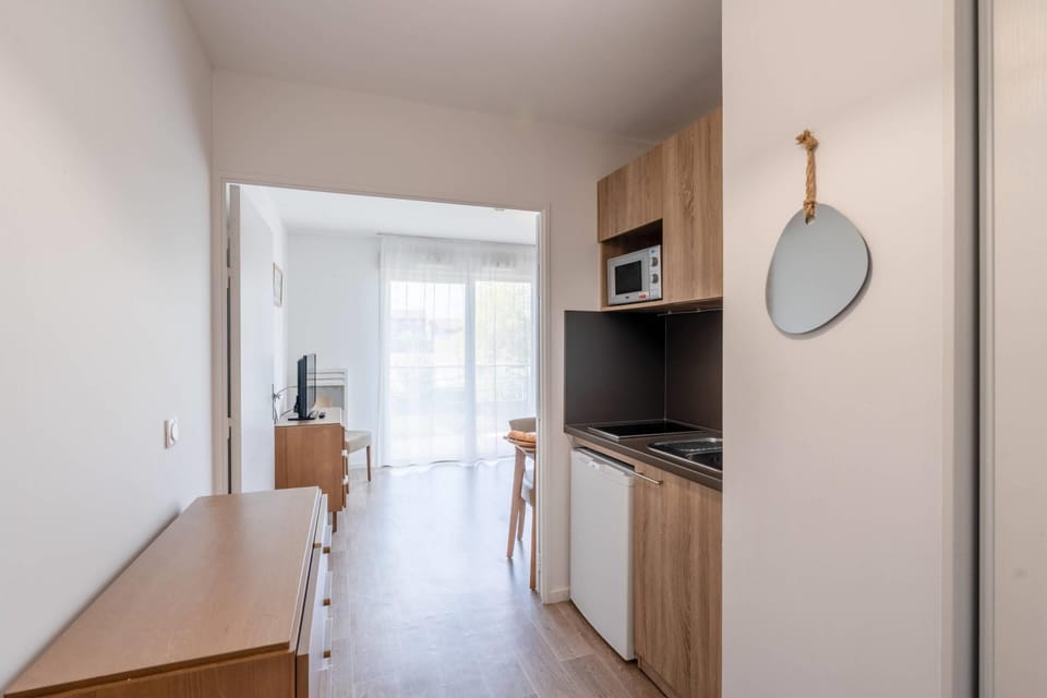 Studio | WiFi (free), bed sheets