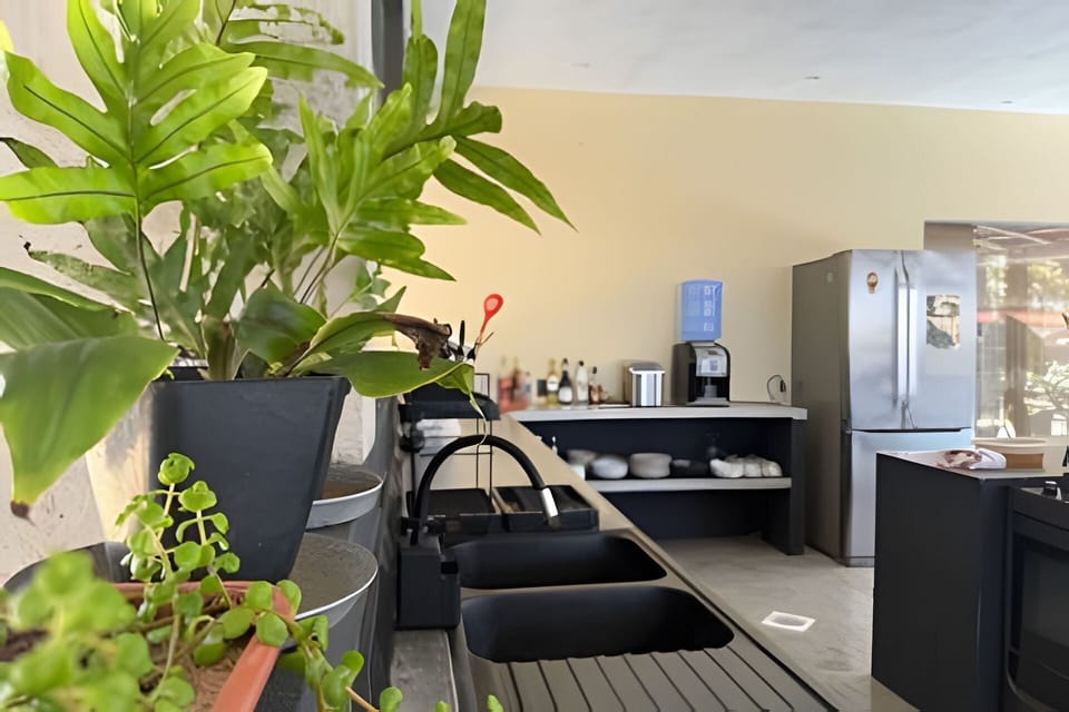 House, 3 Bedrooms | Private kitchen | Electric kettle