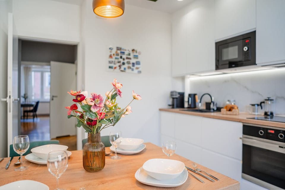 Spacious 3 Bedroom Apartment Perfect for 6 | Book Now with RENTUJEMY