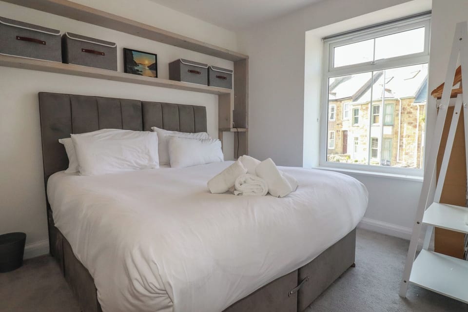 Cottage | 3 bedrooms, individually decorated, individually furnished, free WiFi