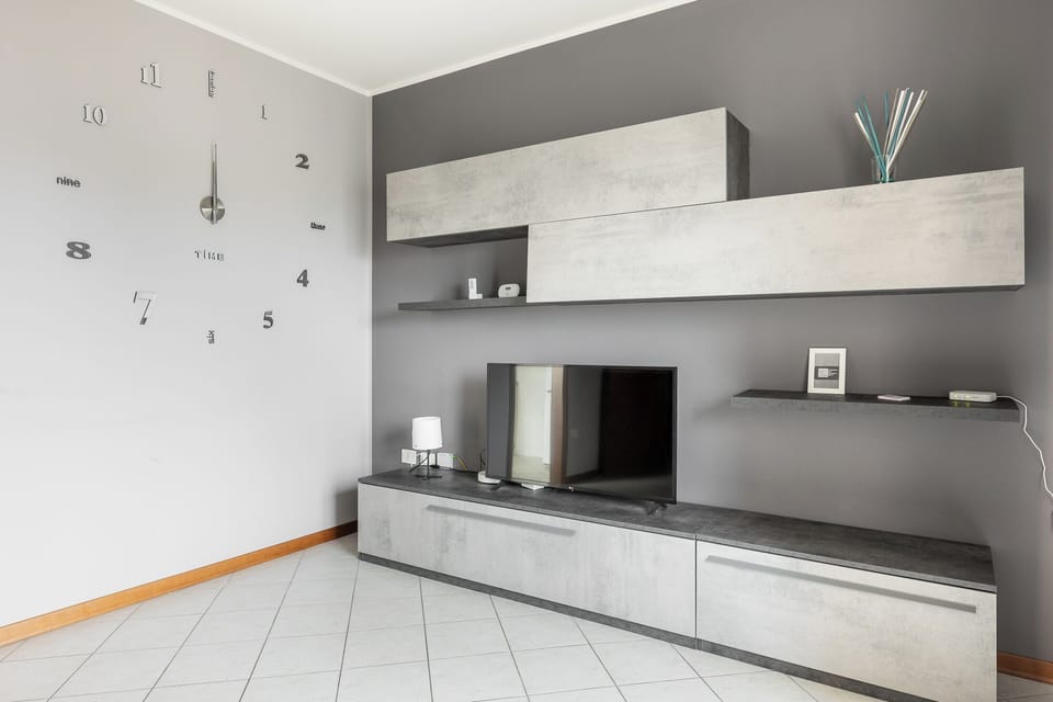Basic Apartment, Balcony | Living area