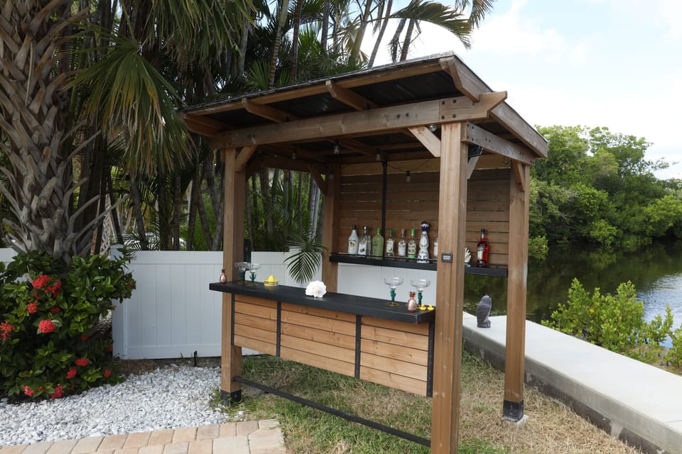 Outdoor Bar