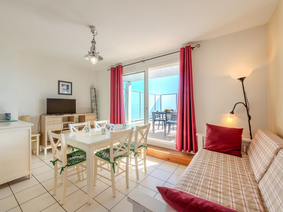 Apartment | Dining