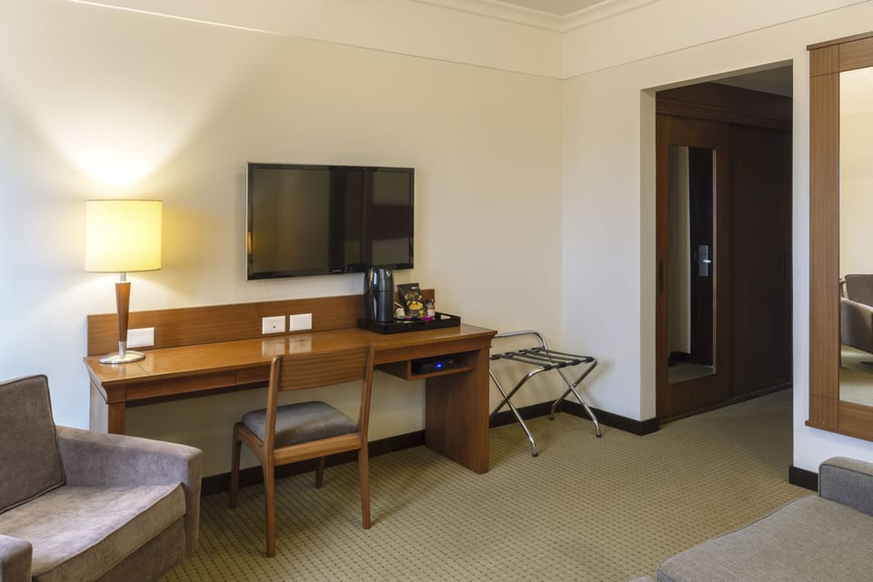Superior Suite | Minibar, in-room safe, soundproofing, free WiFi