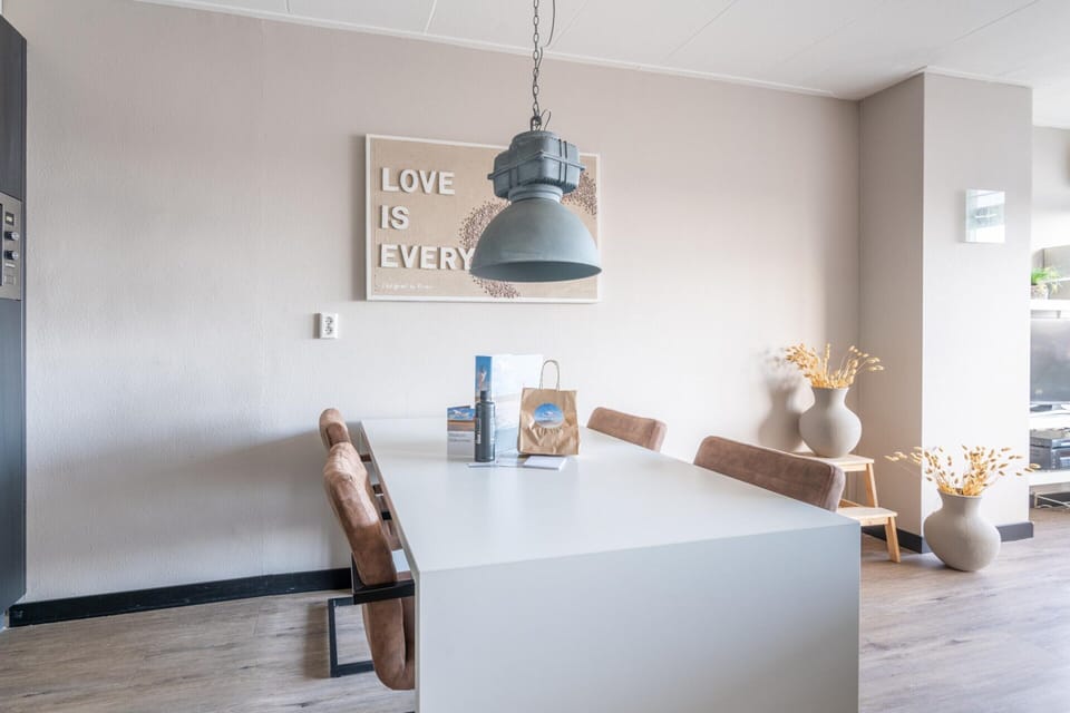Apartment | Dining