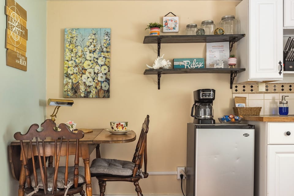 Economy Studio | In-room dining