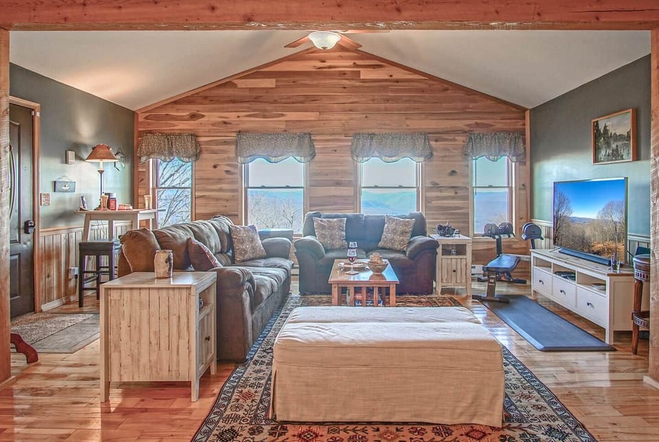 Elevation Vacation Rentals- Deer Path