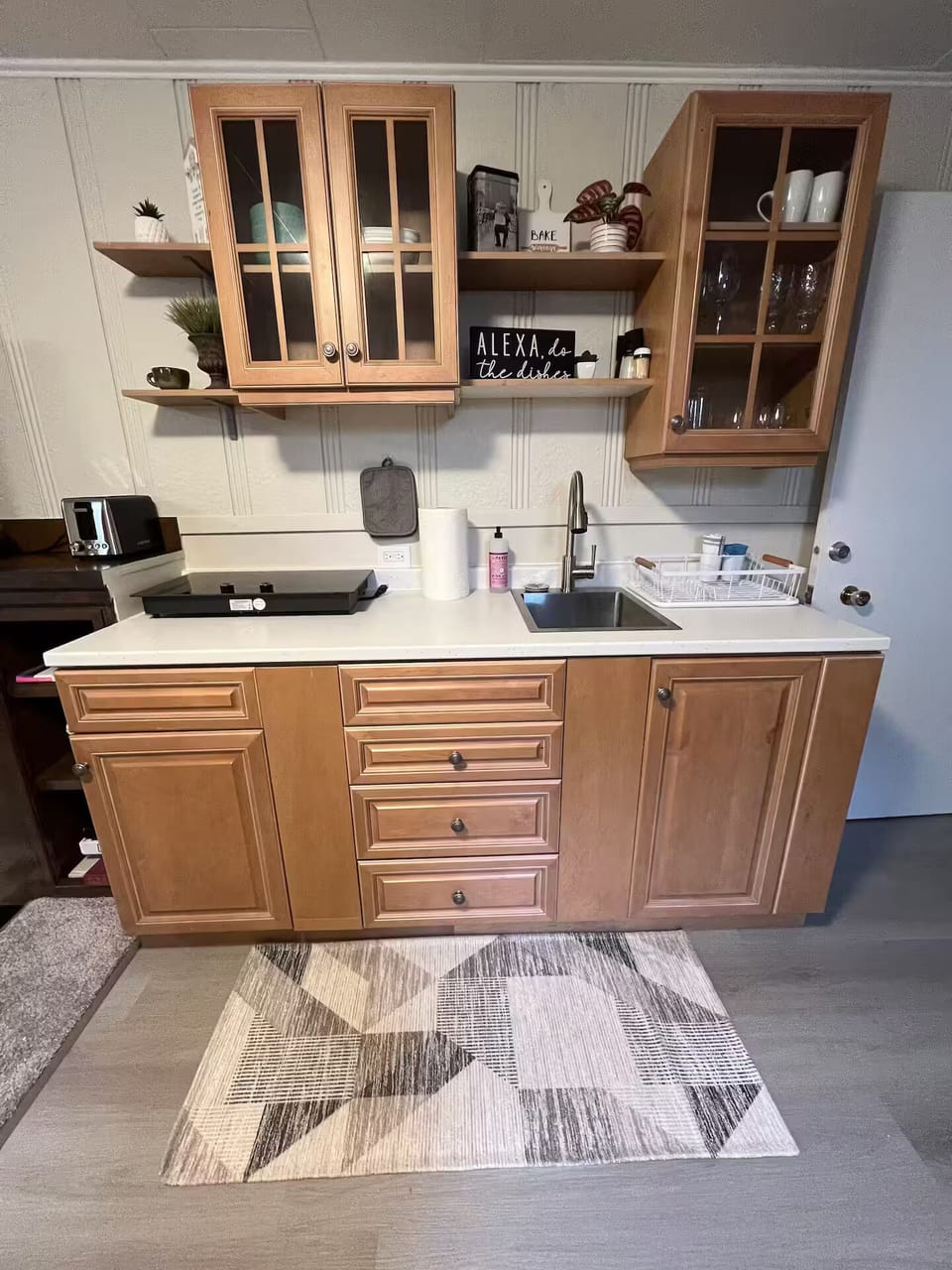 kitchen with hotplate