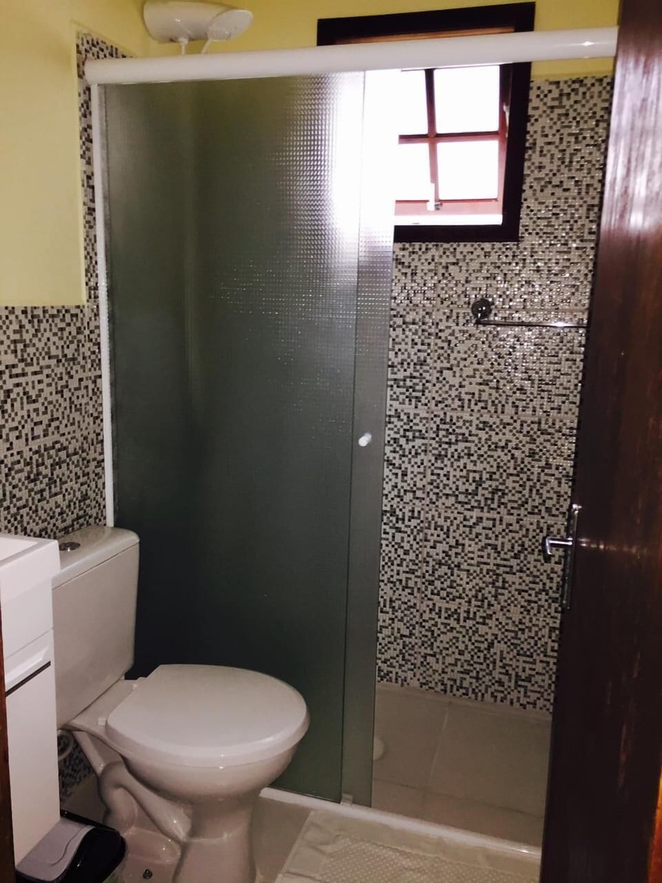 Classic Chalet, Garden View | Bathroom | Free toiletries, hair dryer, towels, soap