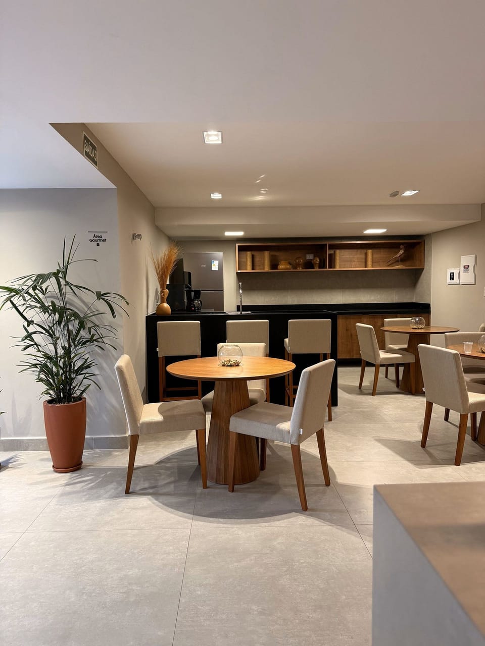 Basic Studio | Dining