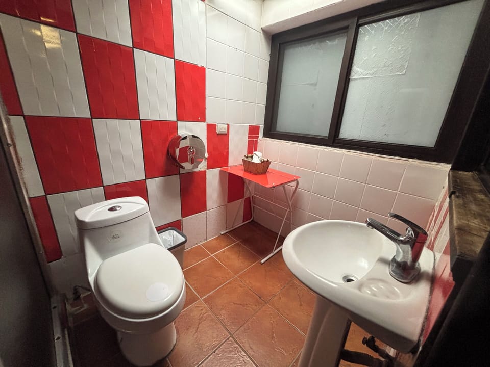Family Triple Room | Bathroom | Towels, soap, shampoo, toilet paper