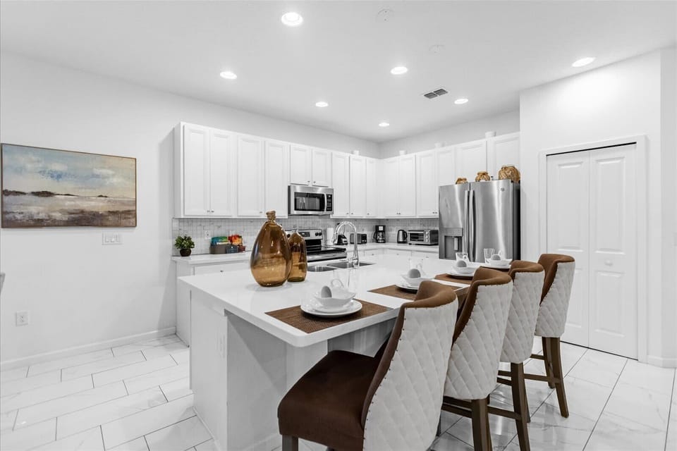 House (5 Bedrooms) | Interior