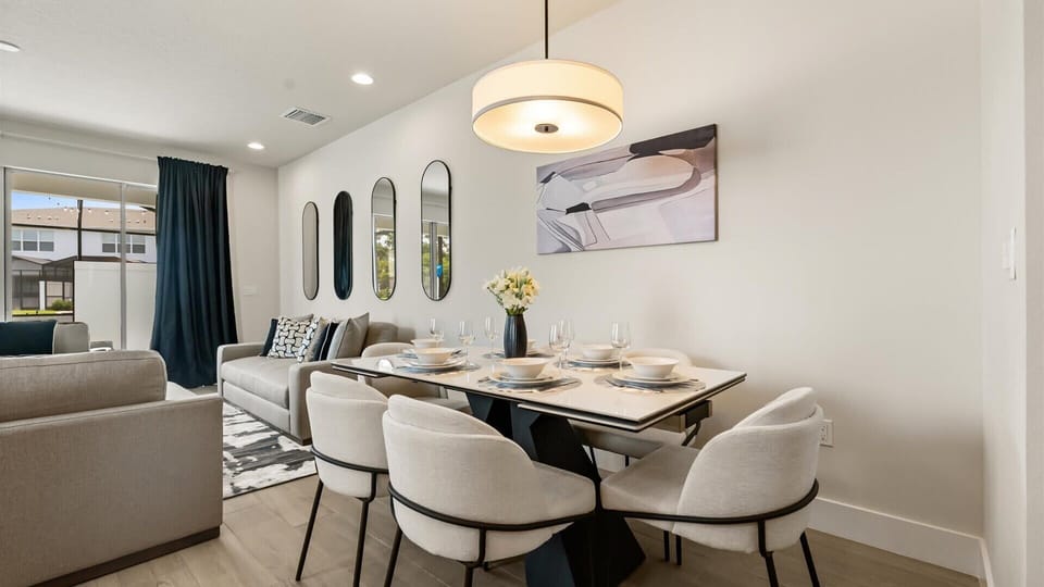 Villa (4 Bedrooms) | Interior