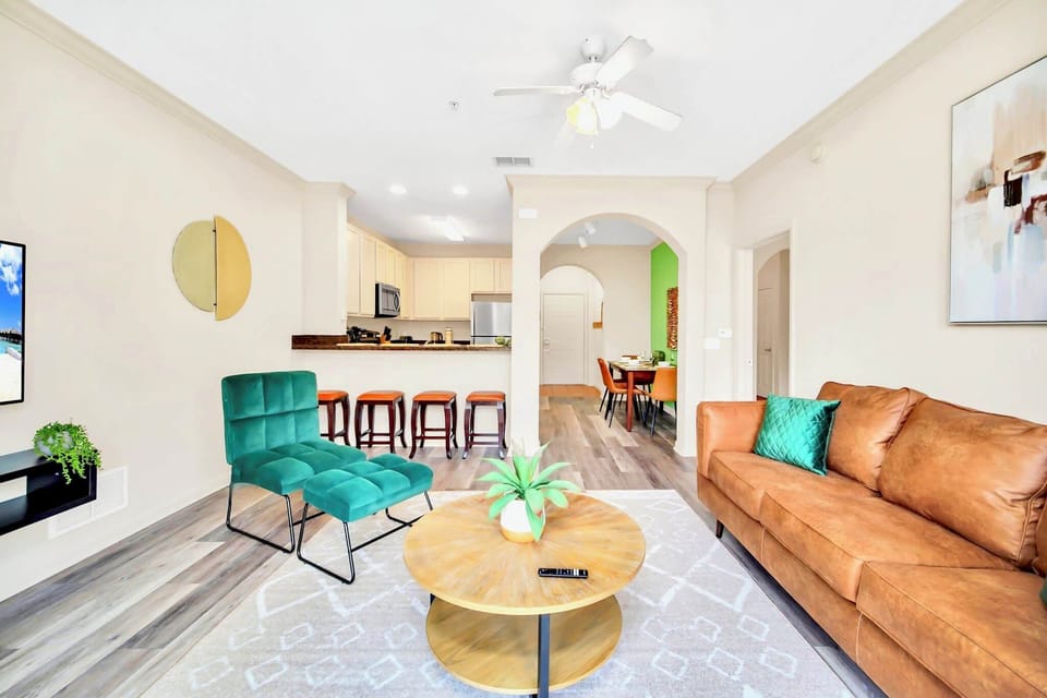 Apartment (3 Bedrooms) | Front of property