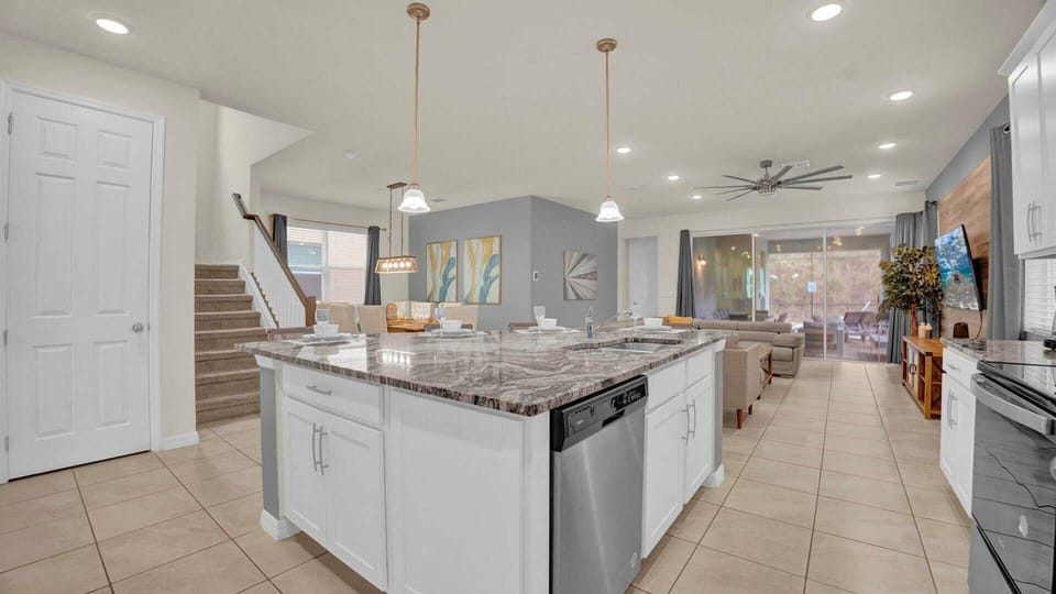 House (Multiple Bedrooms) | Interior