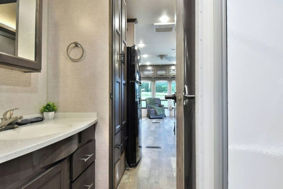 3d9e1dbe-927b-4133-a36f-42c8b5b2a18d