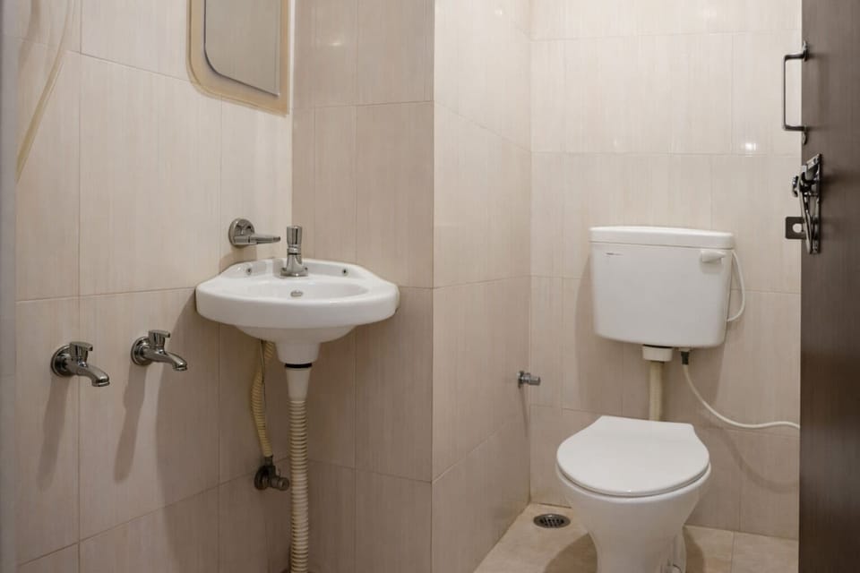 Luxury Room | Bathroom | Toilet paper