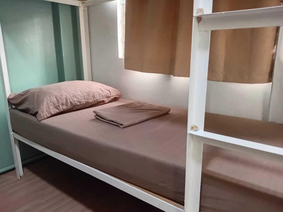 Deluxe Double Room, 1 Queen Bed | Bed sheets