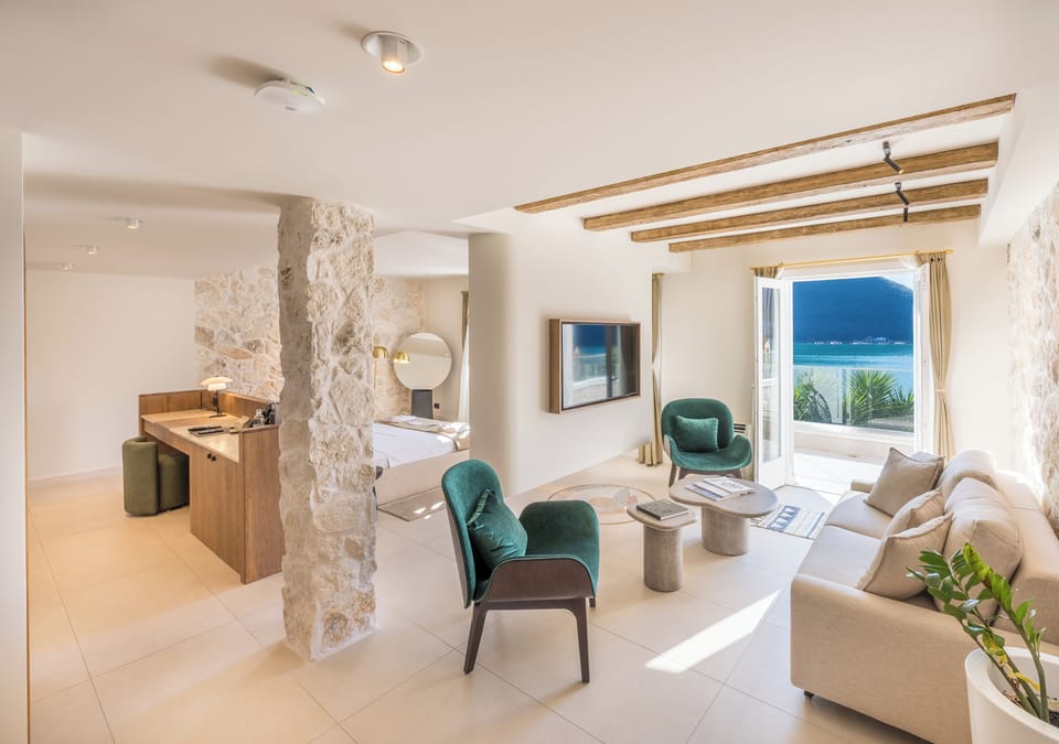 Room (Santa) | Living area