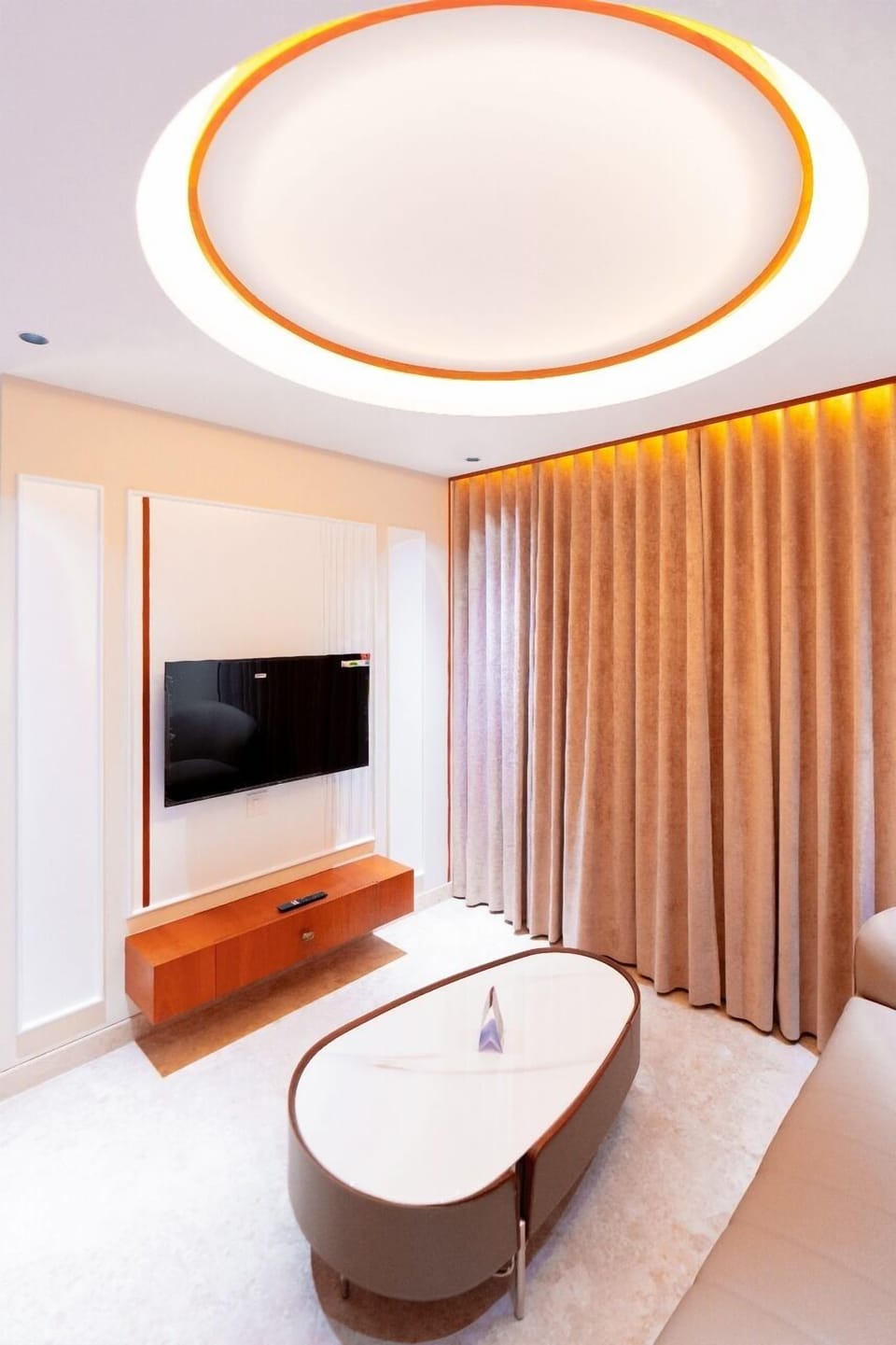 Suite, City View | Living area