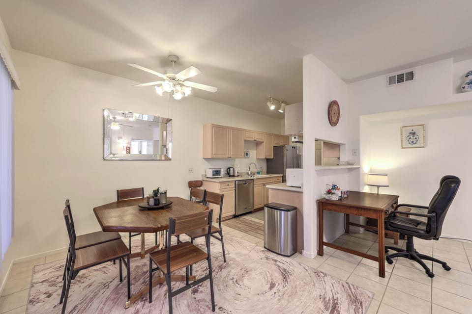 Dining Area - Kitchen