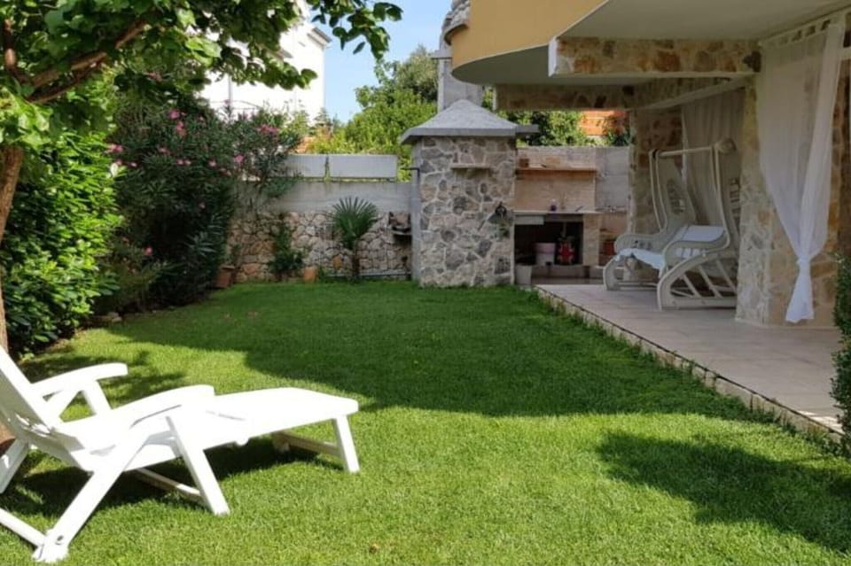 Garden [summer]