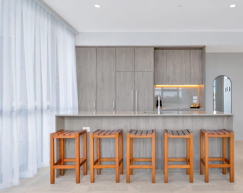 Kitchen &amp; Dining