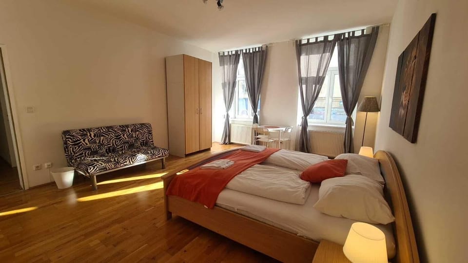 Basic Apartment | Iron/ironing board (on request), WiFi (free)