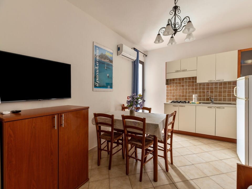 Apartment | Dining