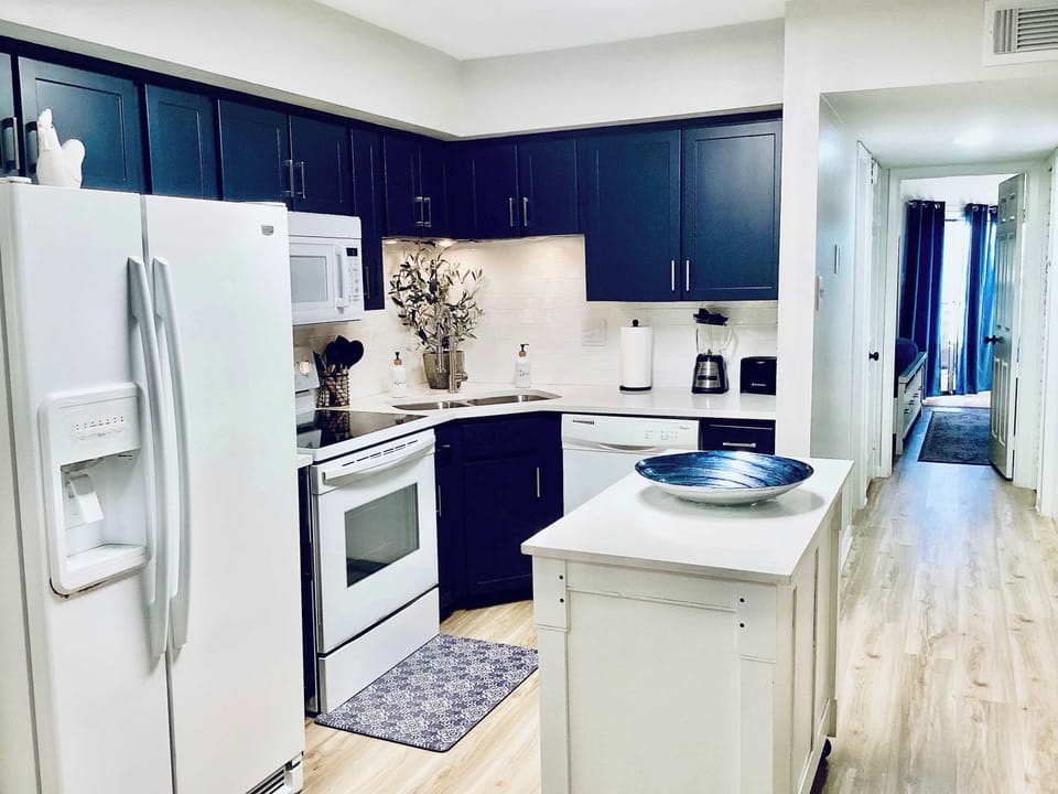 Full kitchen 