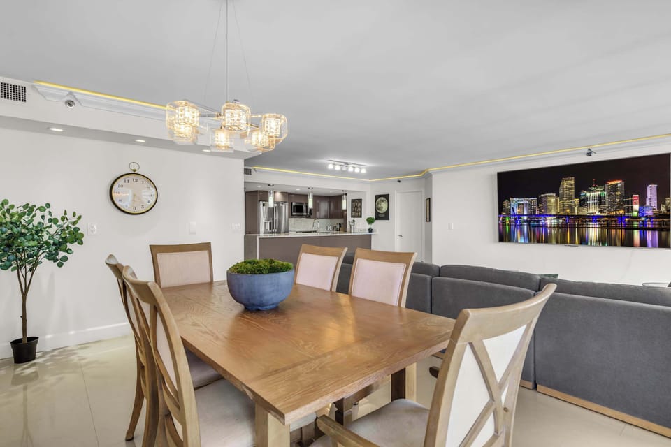 Dining table with seating for 6 