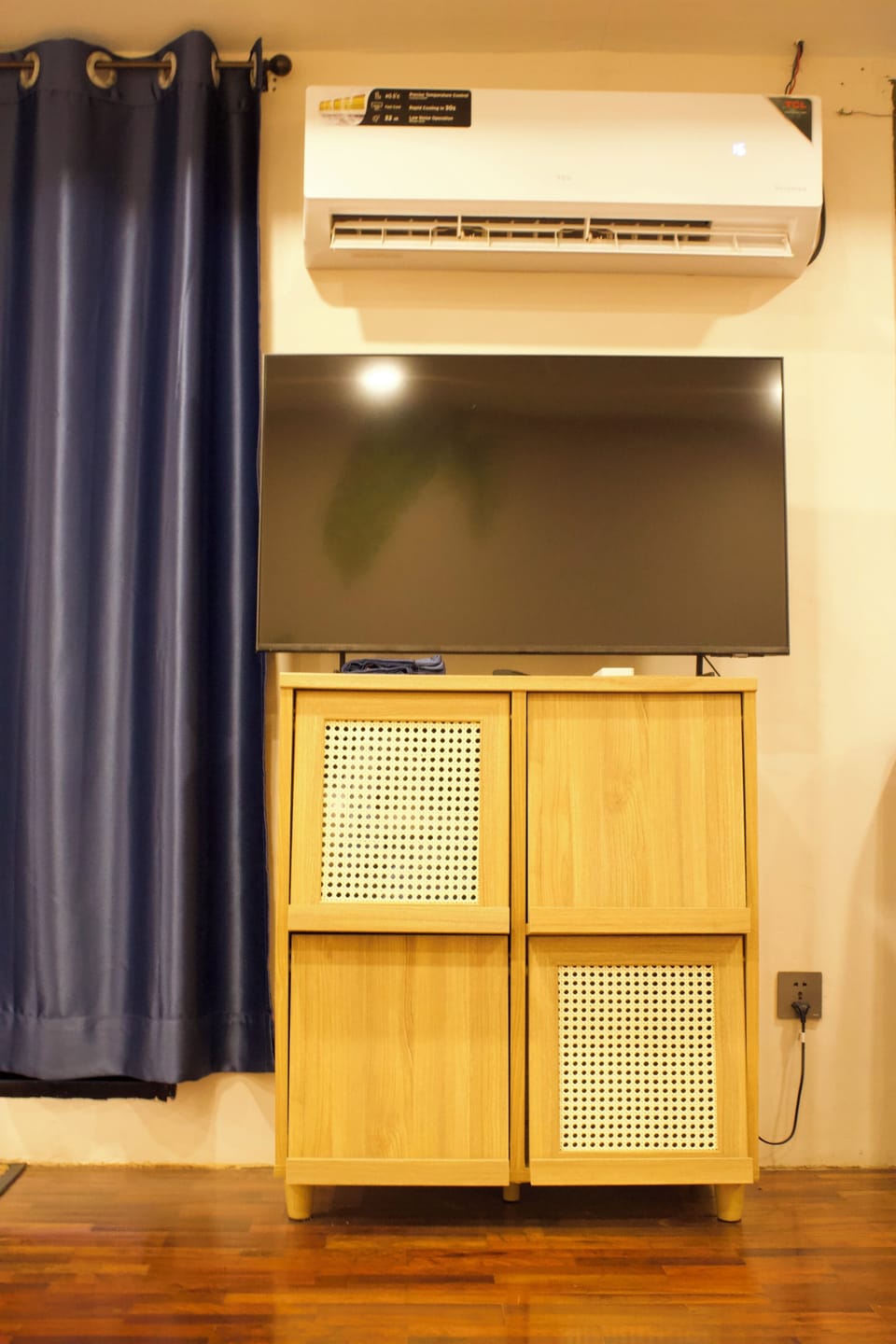 Comfort Apartment, Courtyard View | Iron/ironing board, free WiFi