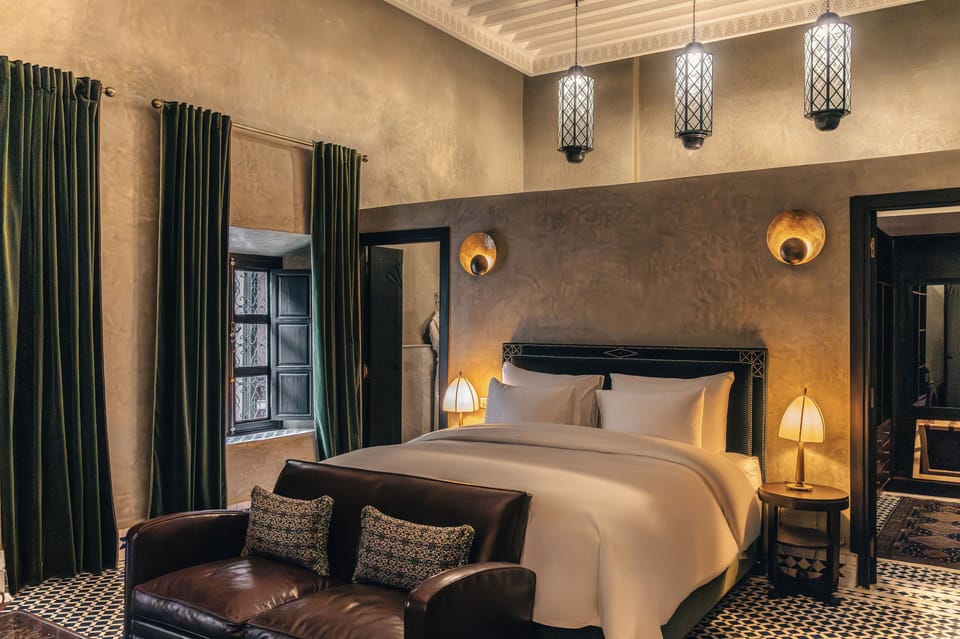 Superior Suite | Iron/ironing board, free WiFi