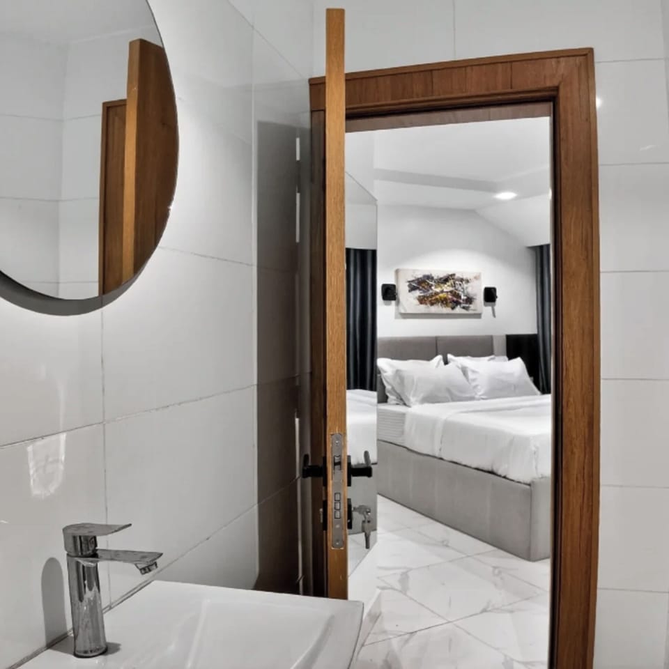 Standard Apartment | Desk, laptop workspace, free WiFi