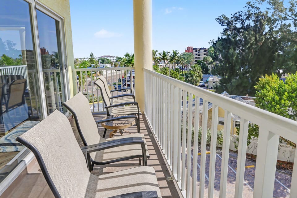 Spacious, Private Balcony with Seating