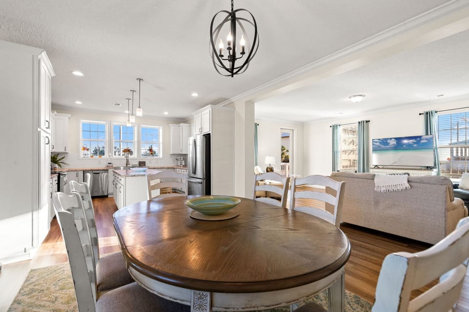 House | In-room dining