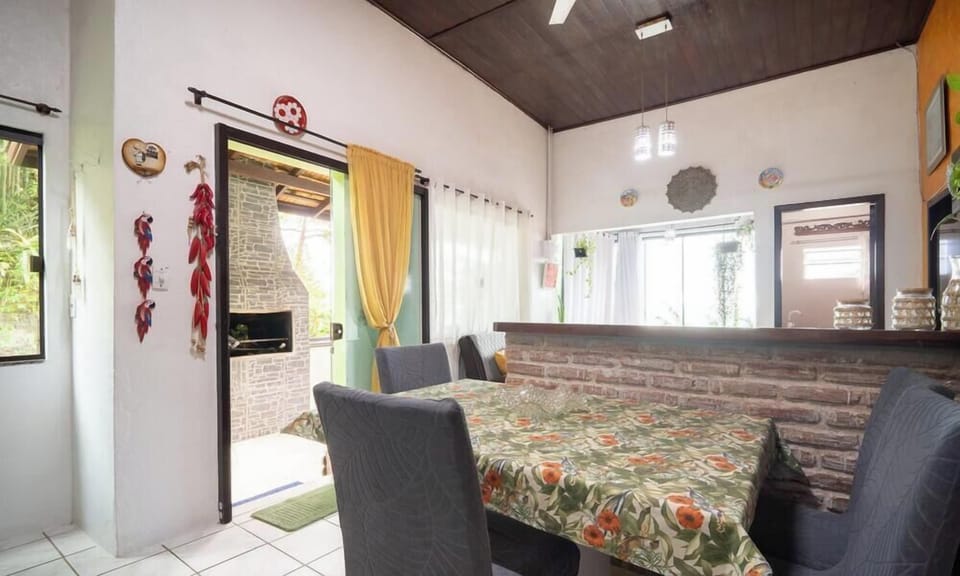Basic Villa | Dining