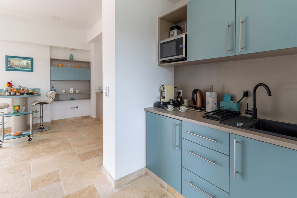 Suite Eucalyptus | Private kitchen | Highchair