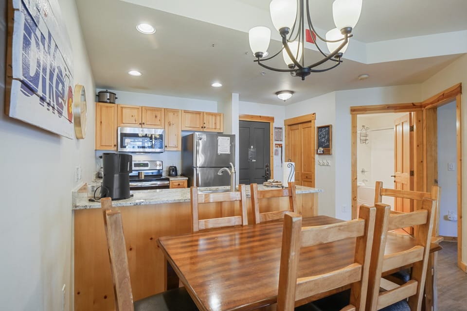 Dining Room, Dining Table, Furniture, Indoors, Table