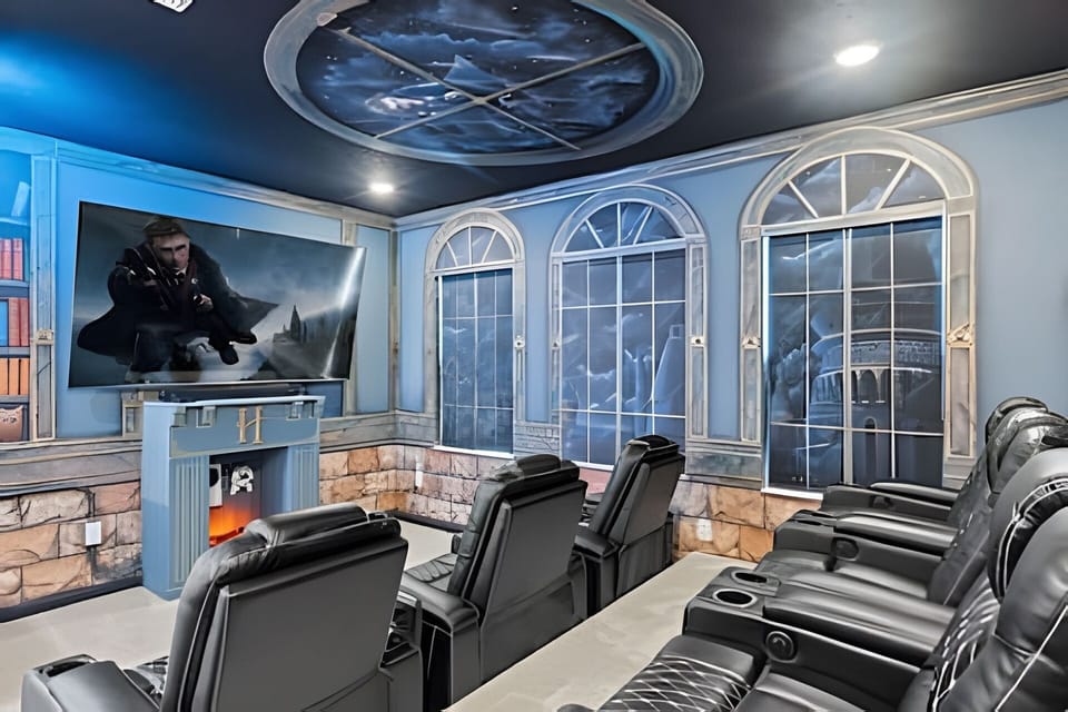 Communal lounge / TV room