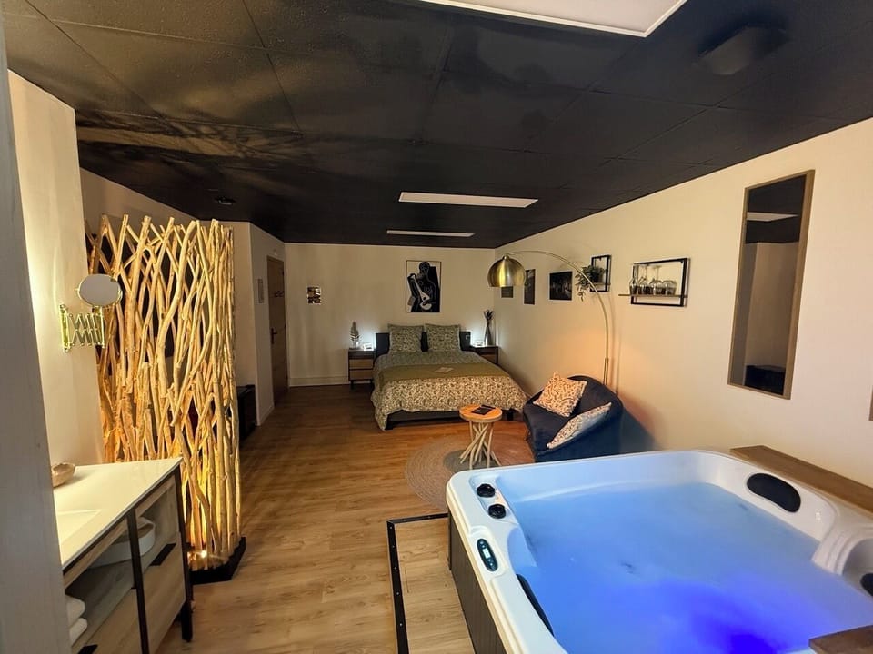 Deluxe Double Room | Premium bedding, memory foam beds, minibar, individually decorated