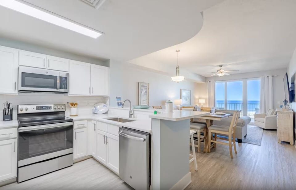 Condo, Multiple Beds (Calypso 3-1006) | Private kitchen