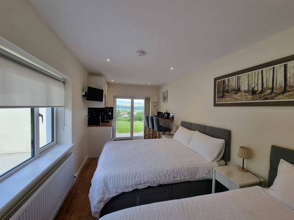 Classic Studio, Multiple Beds, Patio, Mountain View | Egyptian cotton sheets, premium bedding, memory foam beds
