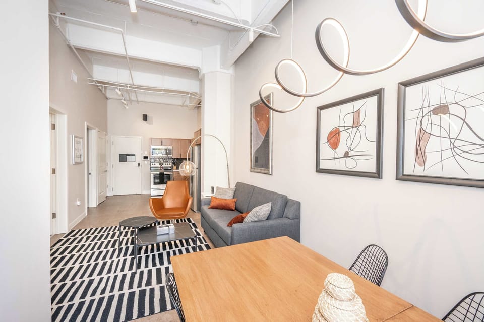 Apartment, Multiple Beds, Kitchen, City View (The 333 Suites 202) | Interior