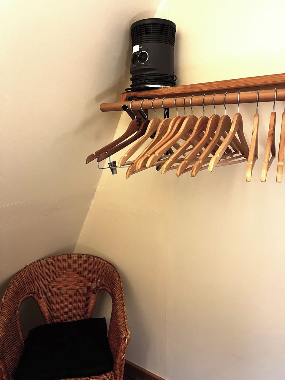 Place to hang clothing 